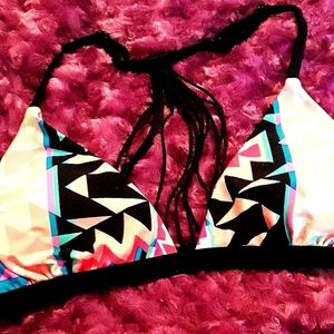 Xhilaration floral bikini top M